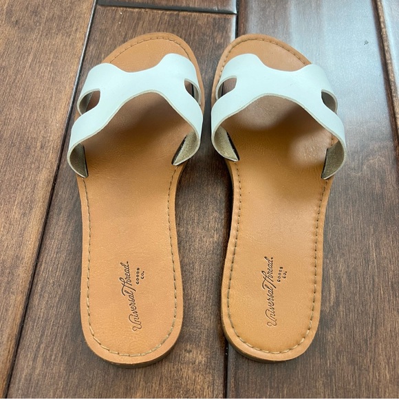Universal Thread (Target) Sandals - Picture 3 of 3